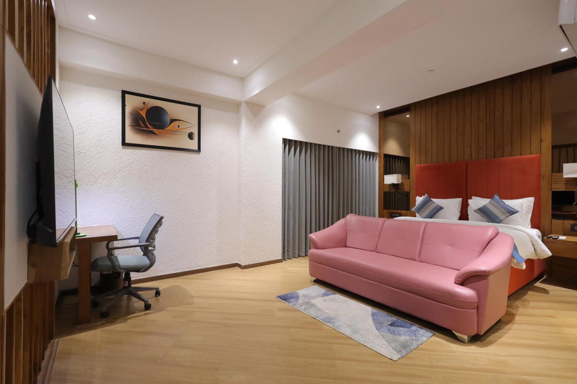 Ramada Encore By Wyndham Viramgam Exterior foto